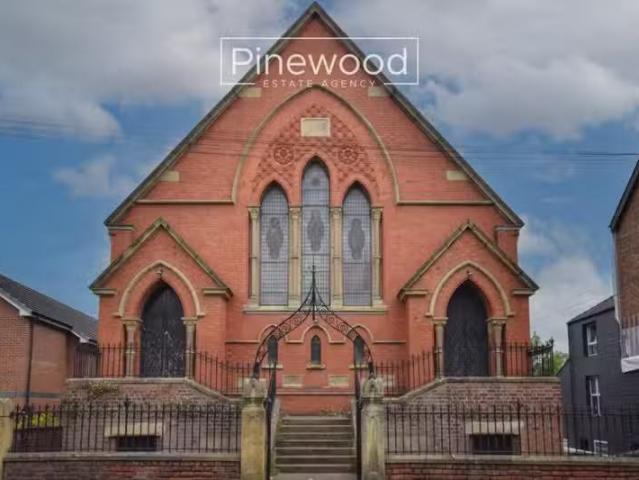 Cheap 1 BA 2 bedroom apartment for rent in St Johns Church, Hi.