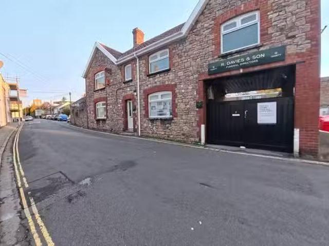 New 1 BA 2 bedroom apartment for rent in Shirehampton, Bristol.