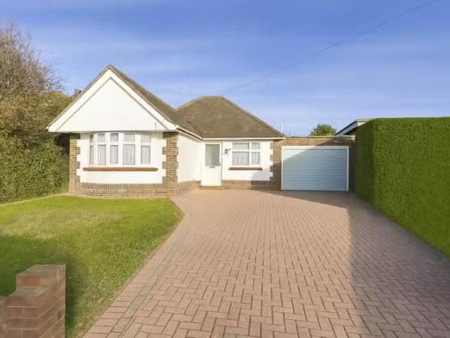 Cheap 1 BA 2 bedroom detached bungalow for rent in Boley Drive.