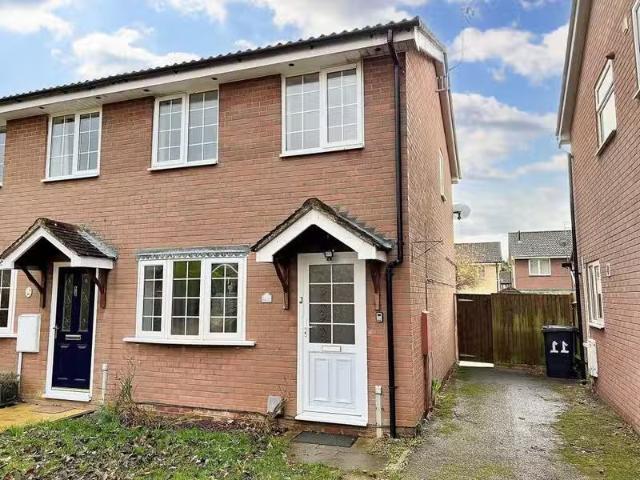 Cheap 1 BA 2 bedroom end of terrace house for rent in Morden R.