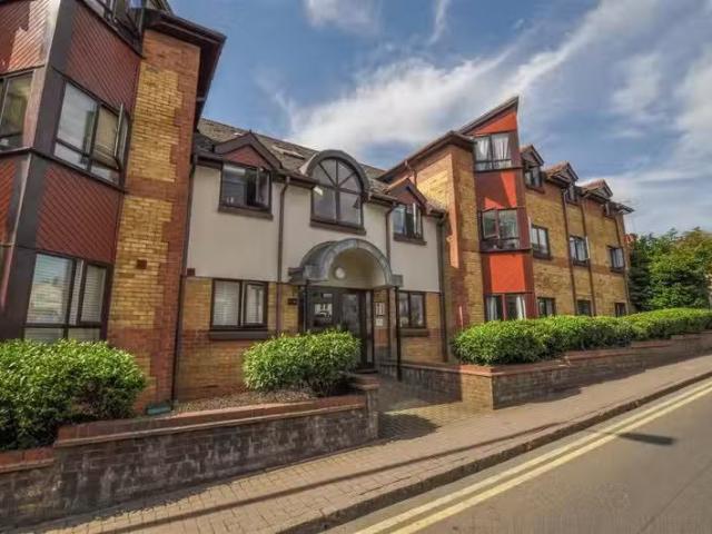 Rental! 1 BA 2 bedroom flat for rent in Brooklands Court, St A.