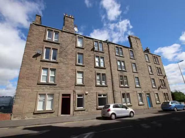 Charming 1 BA 2 bedroom flat for rent in Clepington Road, Cent.