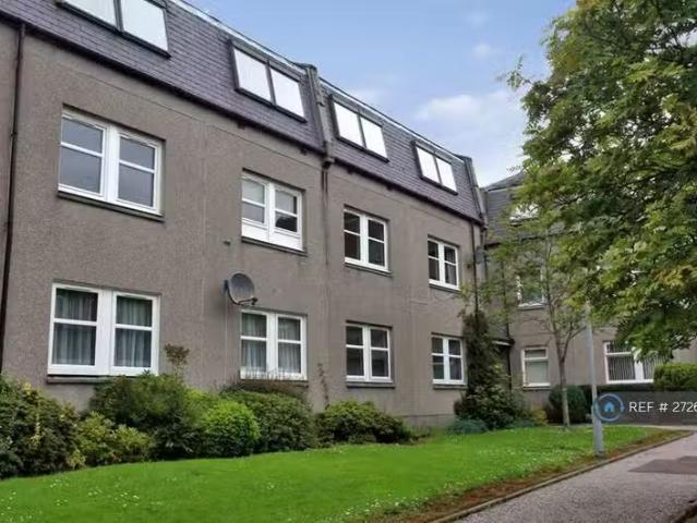 Cozy 1 BA 2 bedroom flat for rent in Cults Court, Cults, Aberd.