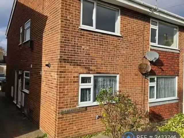 Cozy 1 BA 2 bedroom flat for rent in Ranelagh Grove, Broadstai.