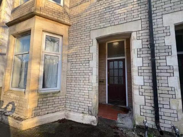 For Rent! 1 BA 2 bedroom flat for rent in Richmond Road, Cardi.