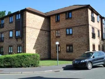 Unique 1 BA 2 bedroom flat for rent in Sheridan Way, Beckenham.