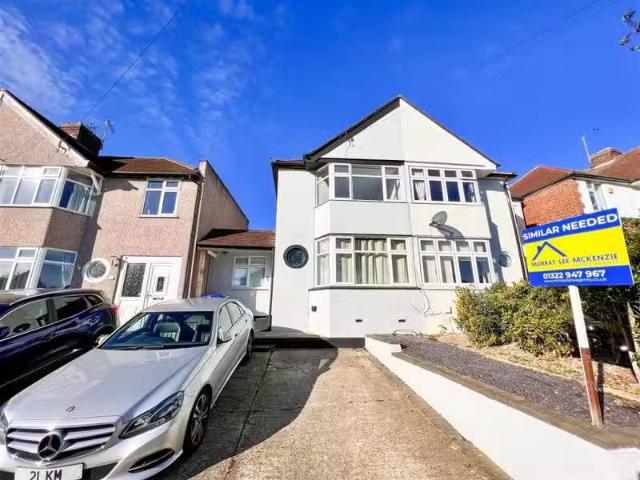Rental! 1 BA 2 bedroom house for rent in Beechcroft Avenue, Be.