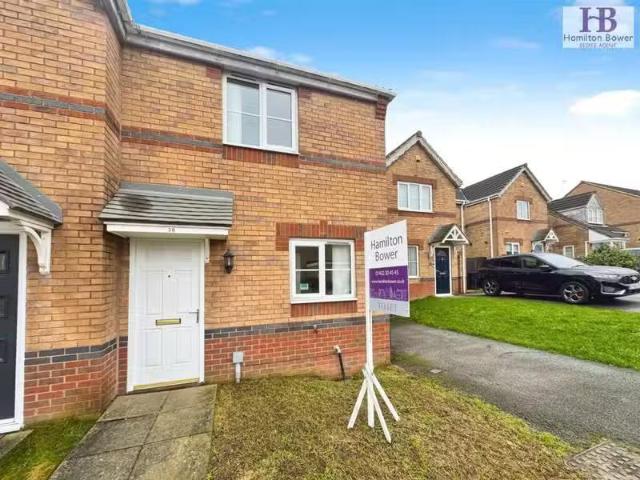 Just in! 1 BA 2 bedroom semi detached house for rent in Wenbor.