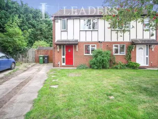 New 1 BA 2 bedroom semi detached house for rent in Brakesmead.