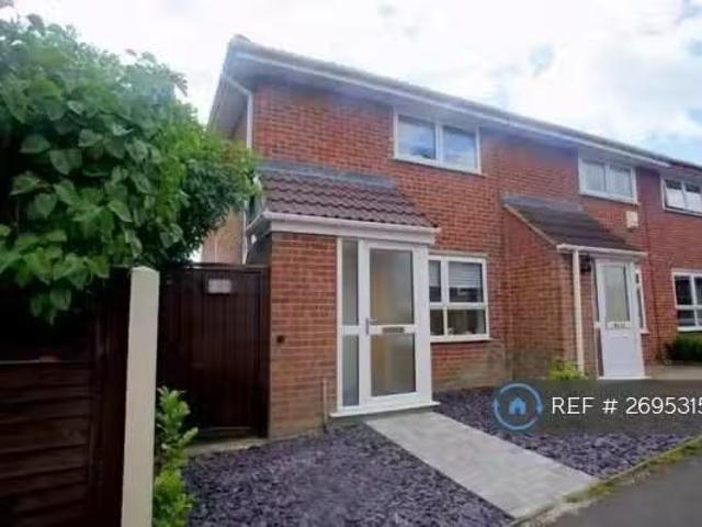 Unique 1 BA 2 bedroom semi detached house for rent in Kingston.
