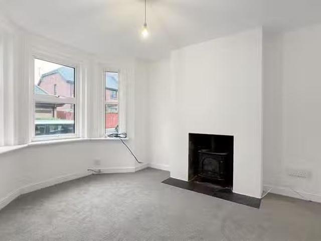 New 1 BA 2 bedroom terraced house for rent in Green Road, Bait.
