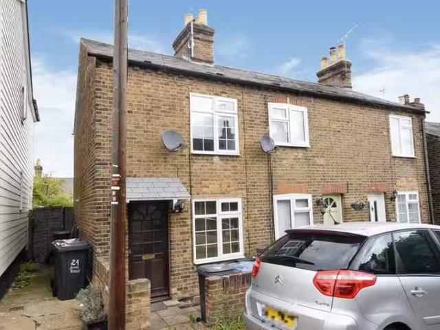 Cozy 1 BA 2 bedroom terraced house for rent in Jervis Road, CM23
