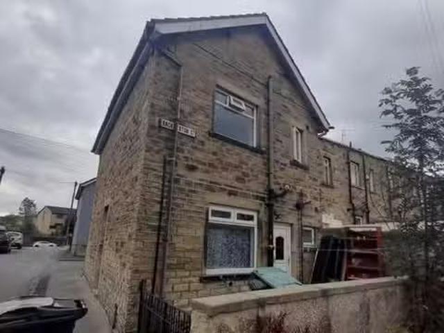 Rental! 1 BA 2 bedroom terraced house for rent in Oakfield Roa.