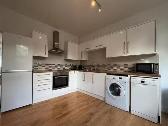 Deal! 1 BA 2 bedroom terraced house for rent in Northfield Roa.