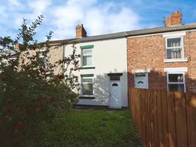 Nice 1 BA 2 bedroom terraced house for rent in South Row, Eldo.