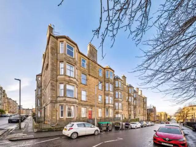 Rental! 1 BA 3 bedroom apartment for rent in Viewforth, Edinbu.