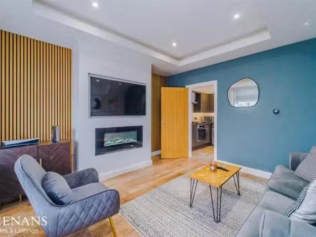 New 1 BA 3 bedroom end of terrace house for rent in Hardman Av.