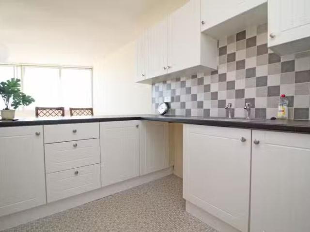 New 1 BA 3 bedroom flat for rent in Arlington House, Margate.