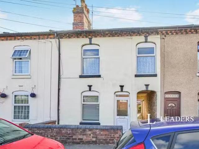 Nice 1 BA 3 bedroom house for rent in School Street, Church Gr.