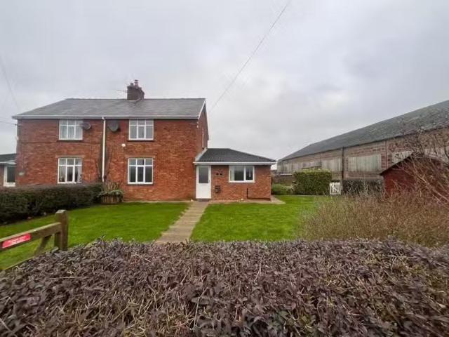 Rental! 1 BA 3 bedroom semi detached house for rent in Tetney.