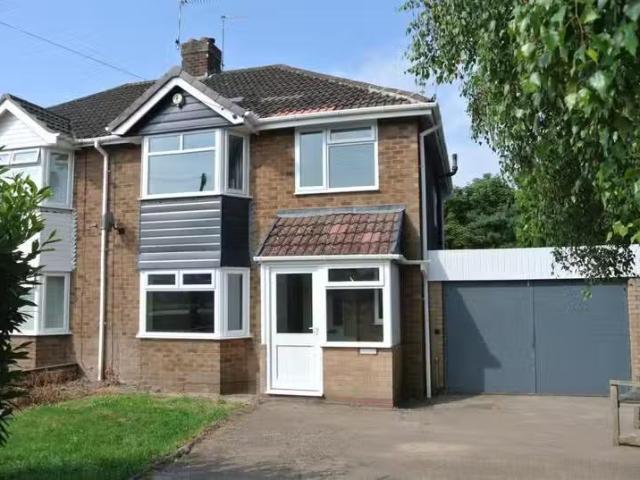 Charming 1 BA 3 bedroom semi detached house for rent in Whitna.