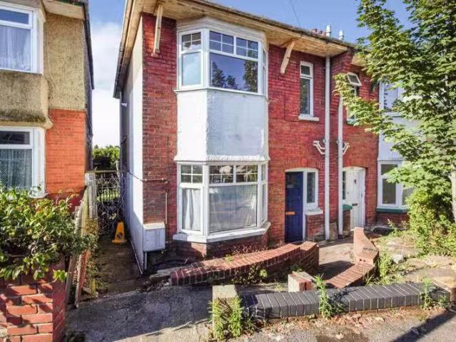 Deal! 1 BA 3 bedroom semi detached house for rent in Winton, B.