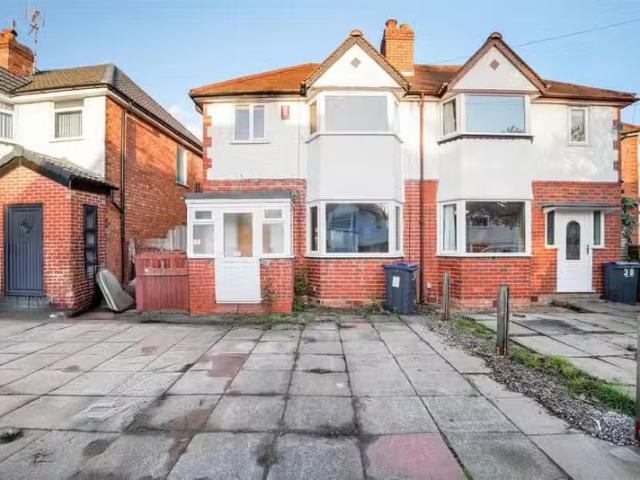 New 1 BA 3 bedroom semi detached house for rent in Woodvale Ro.