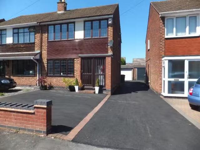 New 1 BA 3 bedroom semi detached house for rent in Briardene A.