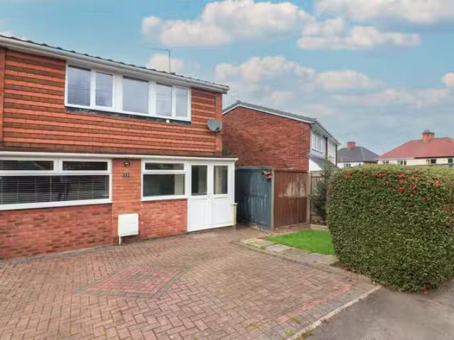 Nice 1 BA 3 bedroom semi detached house for rent in Ingram Pit.