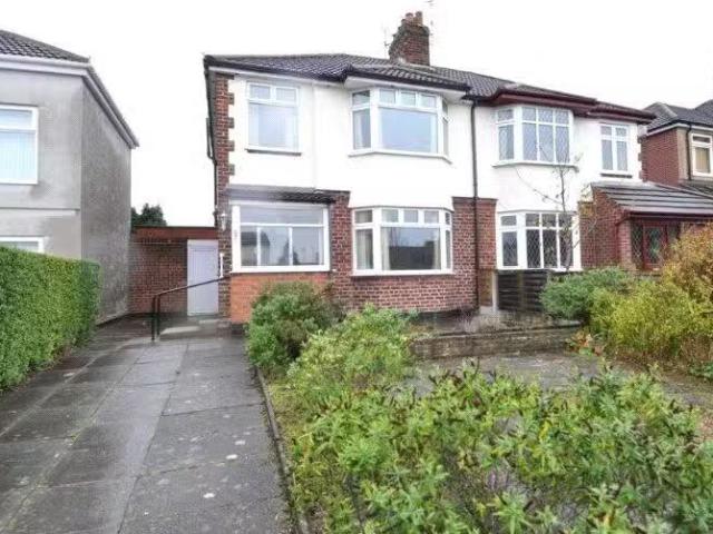 Unique 1 BA 3 bedroom semi detached house for rent in Lloyd Dr.
