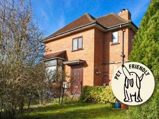 Unique 1 BA 3 bedroom semi detached house for rent in Shireham.