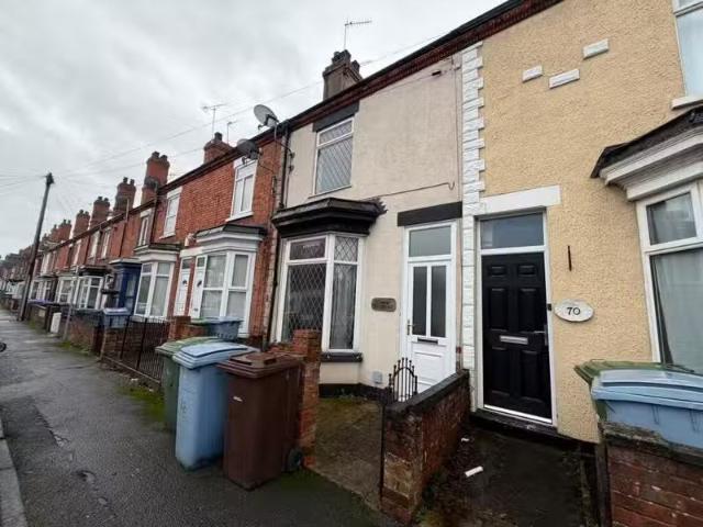 Charming 1 BA 3 bedroom terraced house for rent in Cobwell Roa.