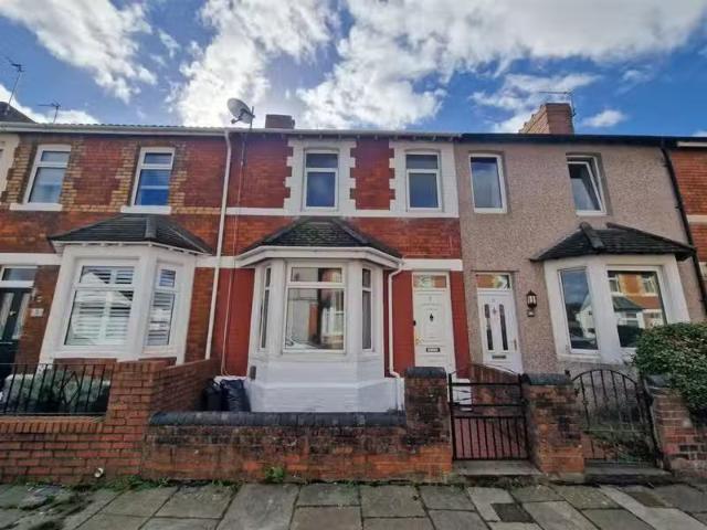 Cheap 1 BA 3 bedroom terraced house for rent in Gaen Street, B.
