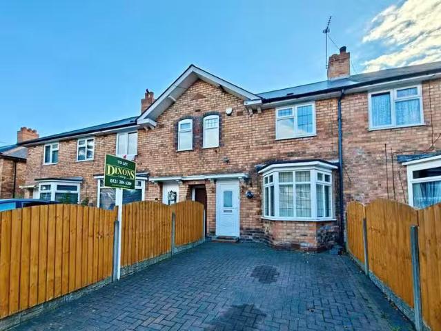 Cheap 1 BA 3 bedroom terraced house for rent in Peckham Road.