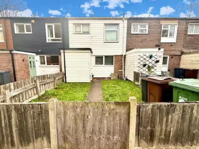 For Rent! 1 BA 3 bedroom terraced house for rent in Riley Driv.