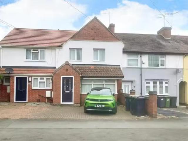 For Rent! 1 BA 3 bedroom terraced house for rent in Tomkinson.