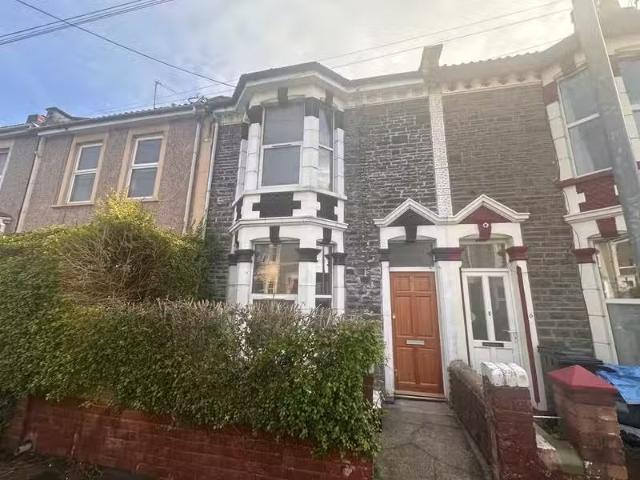 New 1 BA 3 bedroom terraced house for rent in Tudor Road, East.