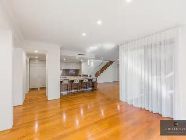 Unique 1 Barrow Crescent, North Coogee, WA 6163