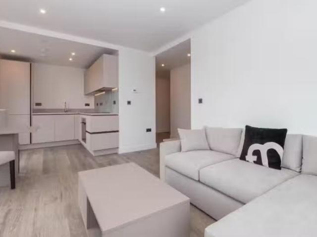 Charming 1 bedroom apartment for rent in The Barker, 61 Shadwe.