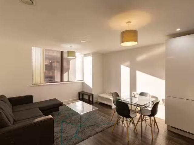 For Rent! 1 bedroom apartment for rent in Broadway, Broad Stre.