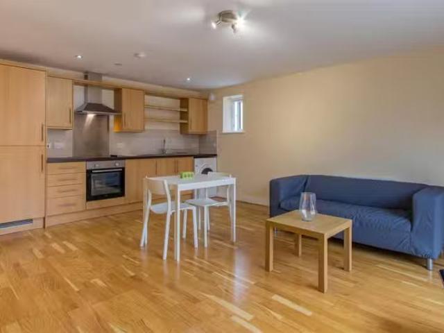 Charming 1 bedroom apartment for rent in Churchill Villas, Cit.