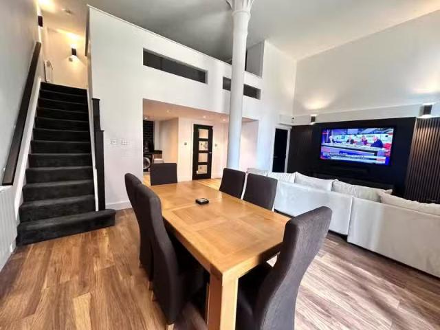 Just in! 1 bedroom apartment for rent in Dock Road, BIRKENHEAD.