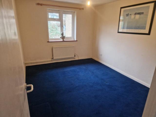 Unique 1 Bedroom Bungalow in Oxshott