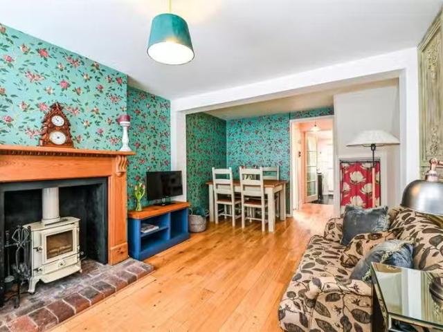 Cheap 1 bedroom cottage for rent in Arun Street, Arundel, BN18