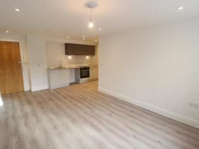 Unique 1 bedroom flat for rent in Albert Road, Bournemouth,.