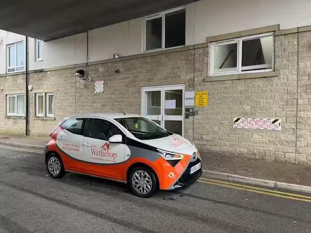 Deal! 1 bedroom flat for rent in Otley Road, Bradford, West Yo.