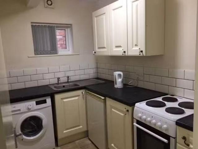 Cheap 1 bedroom flat for rent in Selwyn Road, Edgbaston. B16