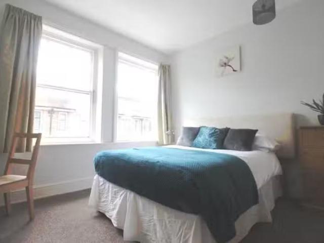 Rental! 1 bedroom house share for rent in Meads Street, Eastbo.