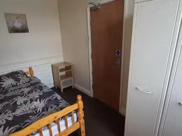 Cozy 1 bedroom house share for rent in Formans Road, Sparkhill.