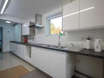 Just in! 1 bedroom house share for rent in Selcroft Avenue, Qu.